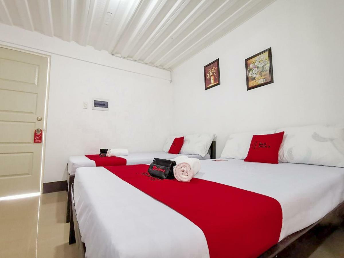 Reddoorz Near Davao Medical School Foundation Hotel Bagian luar foto