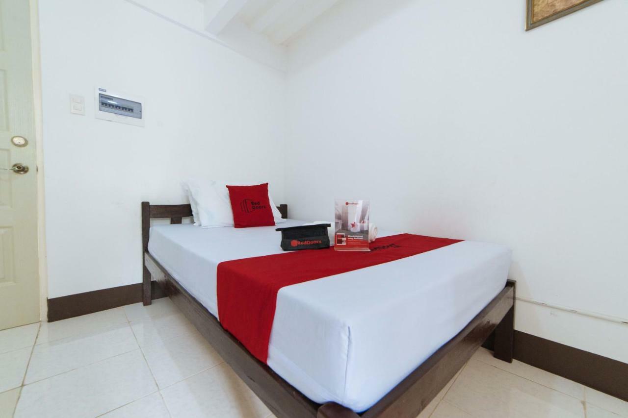 Reddoorz Near Davao Medical School Foundation Hotel Bagian luar foto